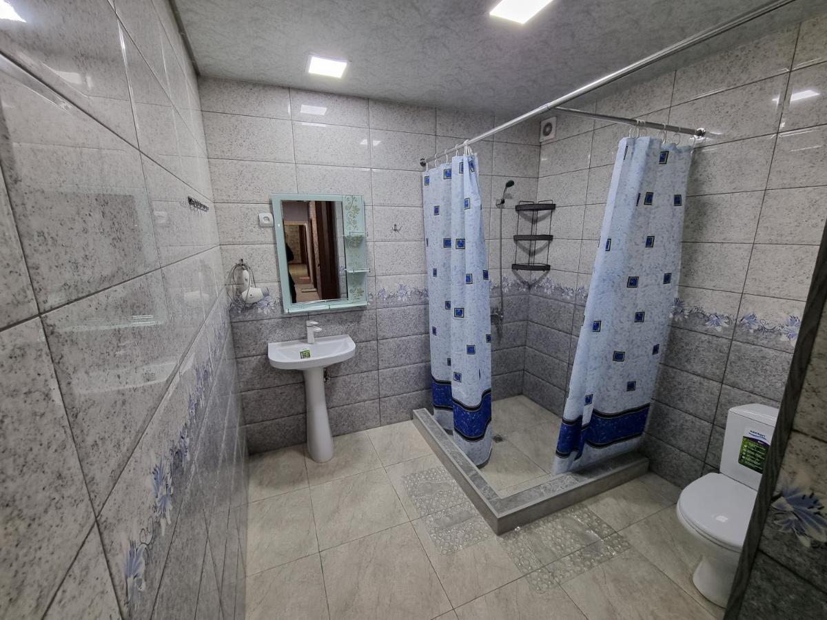Hrachy Mot Hostel Gyumri Exterior photo
