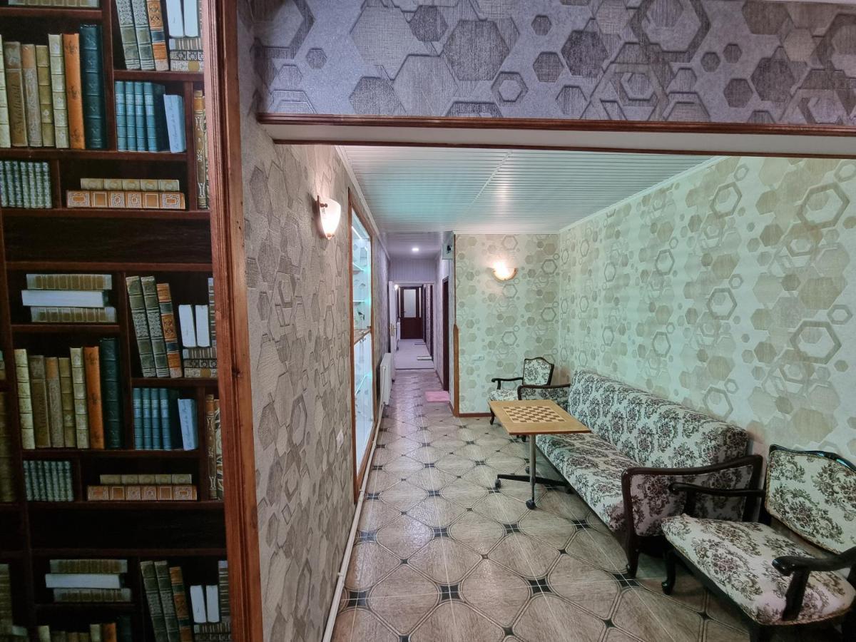 Hrachy Mot Hostel Gyumri Exterior photo